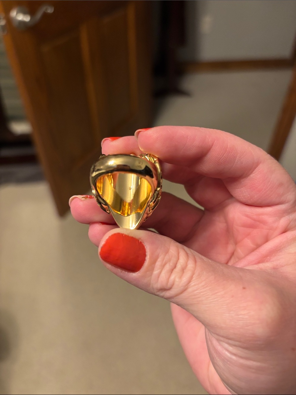 Kurt Geiger Multicolored Vibrant Eagle Crystal Ring Size 9 - Picture 4 of 8
